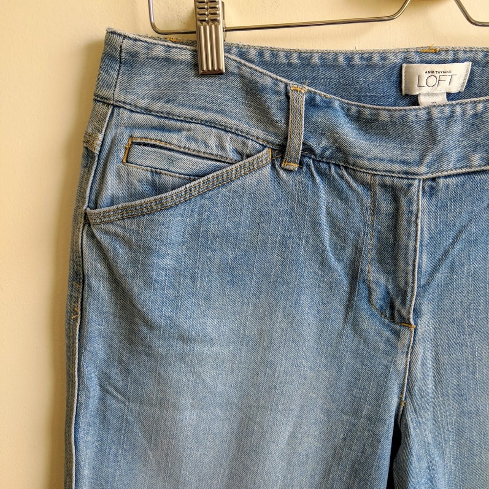 Ann Taylor Loft] Light Wash Boho Denim Capris 10